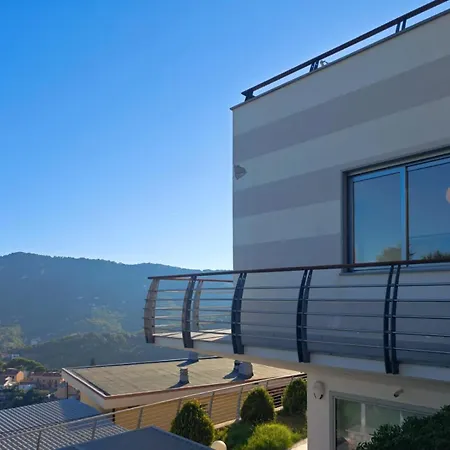 Hostdomus - Range Free Box Near The Center Alassio