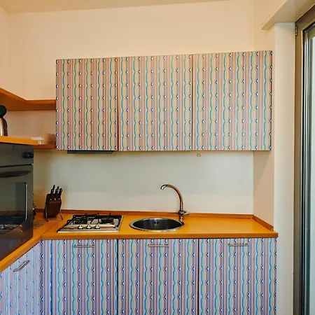 Hostdomus - Range Free Box Near The Center Lägenhet Alassio