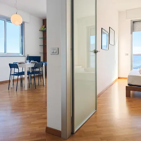 Apartman Hostdomus - Range Free Box Near The Center Alassio