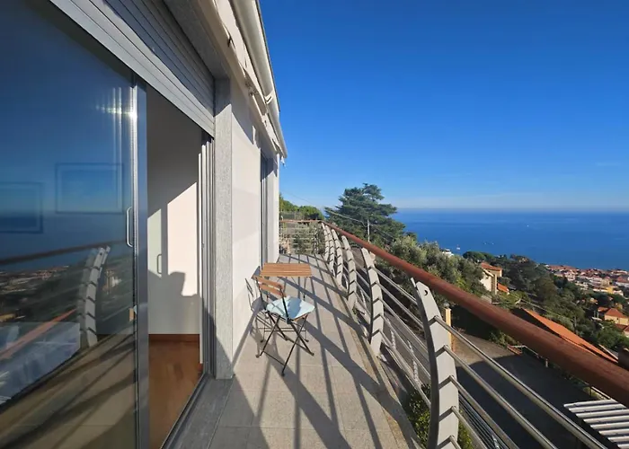 Hostdomus - Range Free Box Near The Center * Alassio