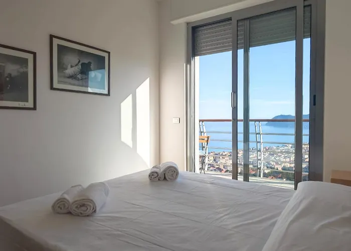 Hostdomus - Range Free Box Near The Center Apartamento *